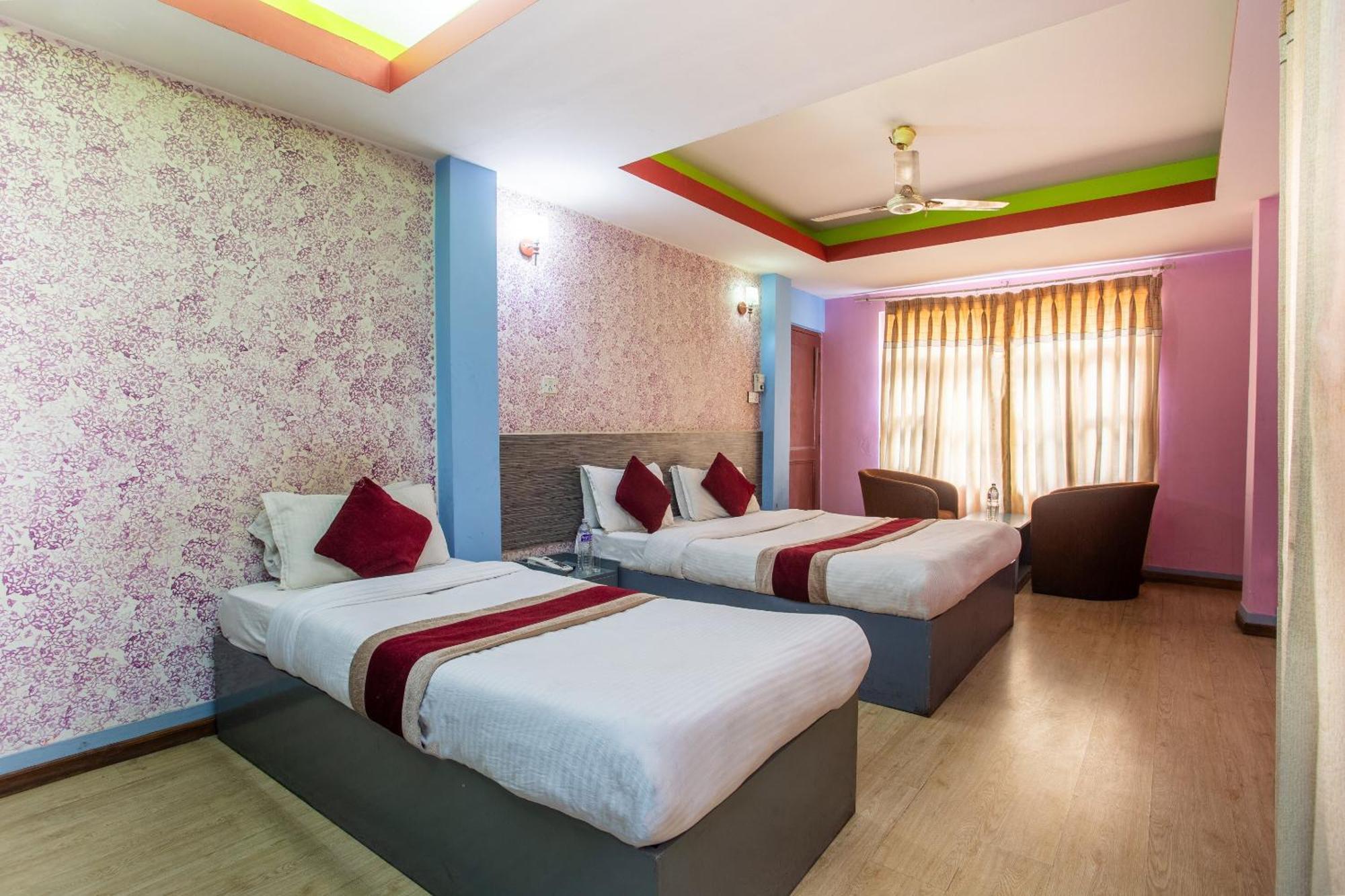 Oyo 808 Hotel Om Ganapati Pvt Ltd 카트만두 외부 사진