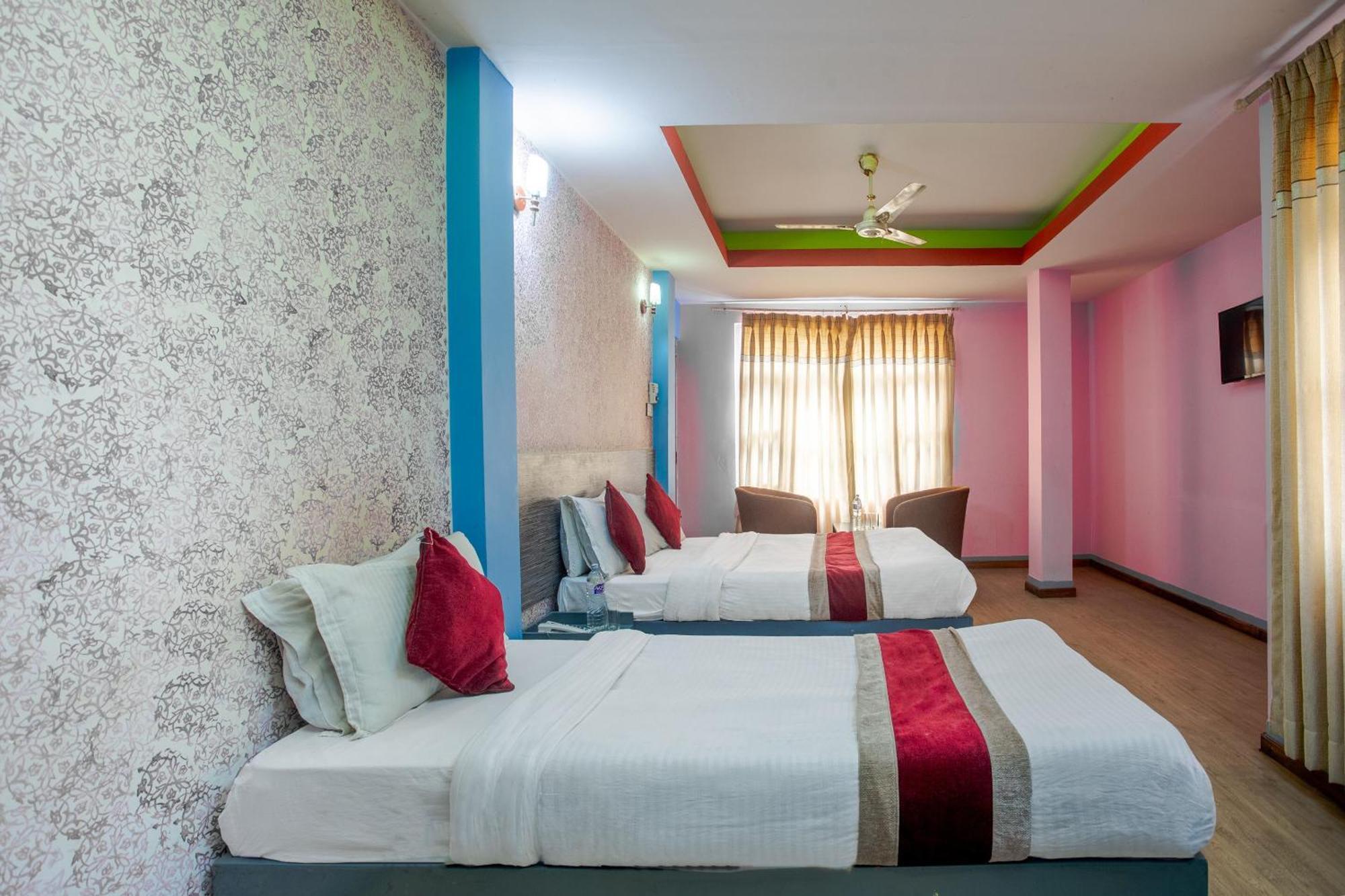 Oyo 808 Hotel Om Ganapati Pvt Ltd 카트만두 외부 사진