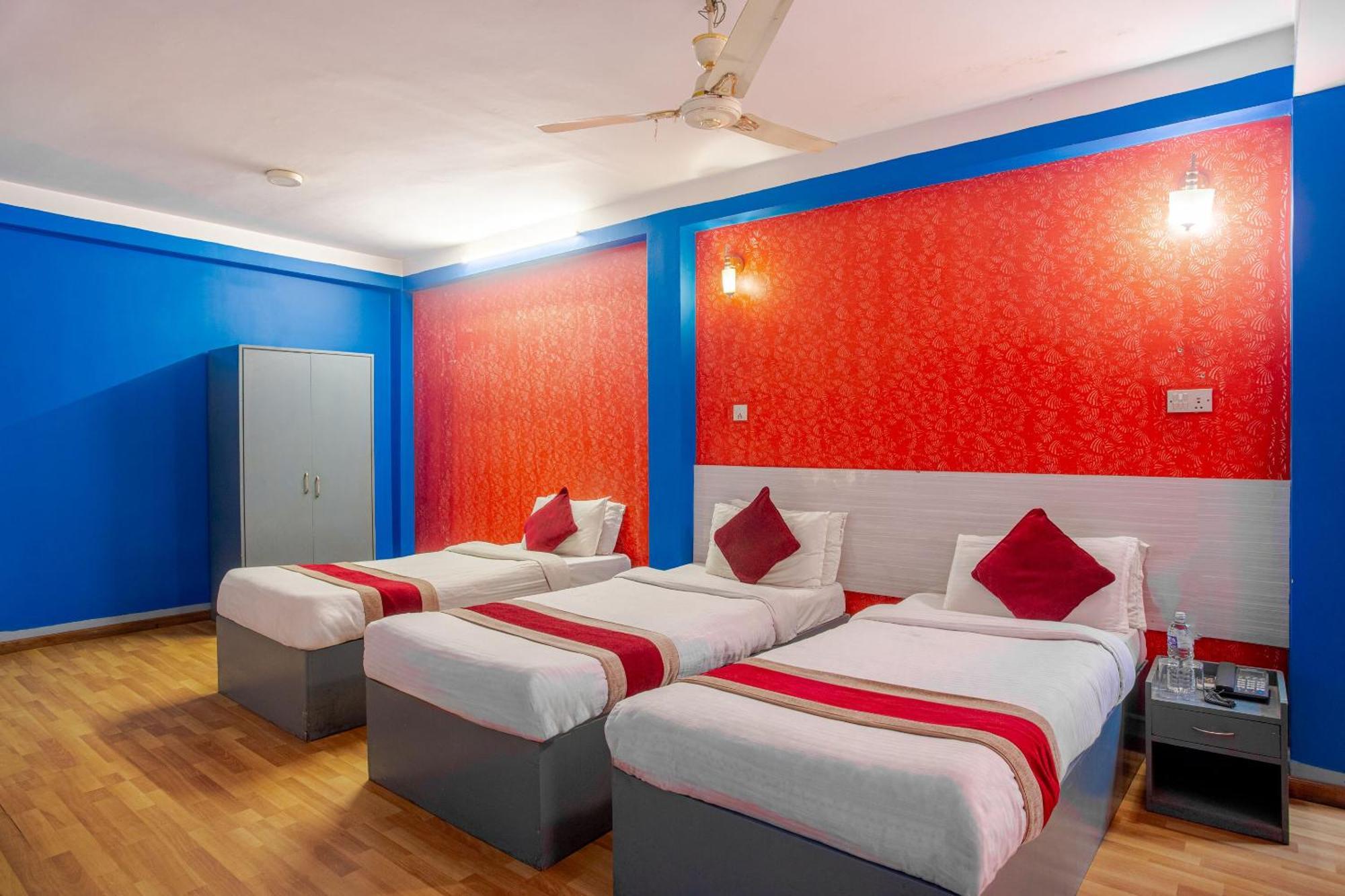 Oyo 808 Hotel Om Ganapati Pvt Ltd 카트만두 외부 사진