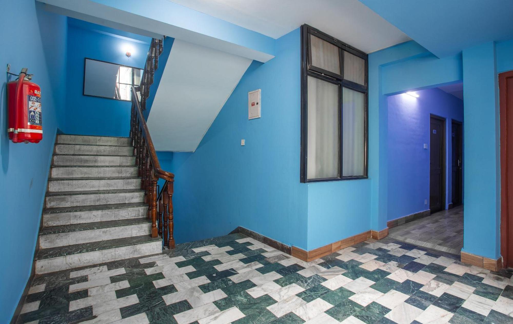 Oyo 808 Hotel Om Ganapati Pvt Ltd 카트만두 외부 사진