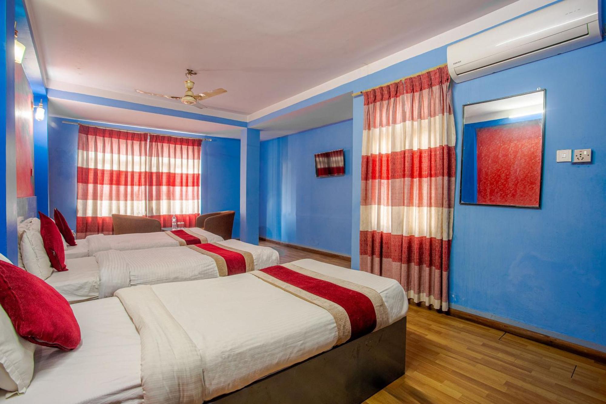 Oyo 808 Hotel Om Ganapati Pvt Ltd 카트만두 외부 사진