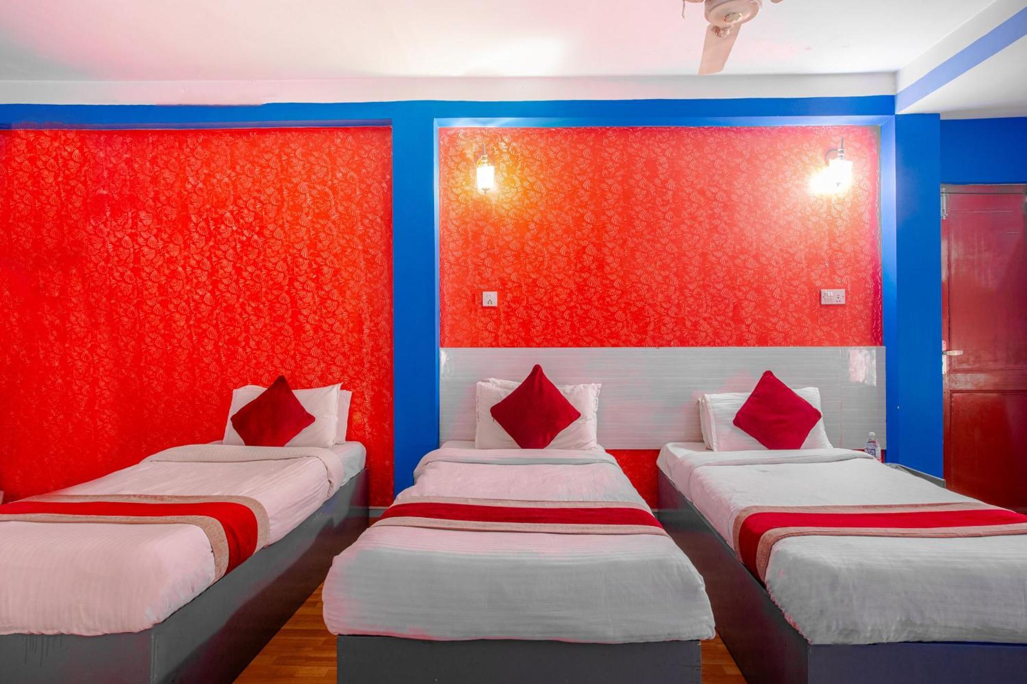 Oyo 808 Hotel Om Ganapati Pvt Ltd 카트만두 외부 사진